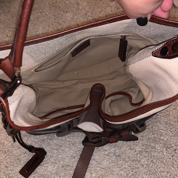 Burberry purse - Picture 3 of 17